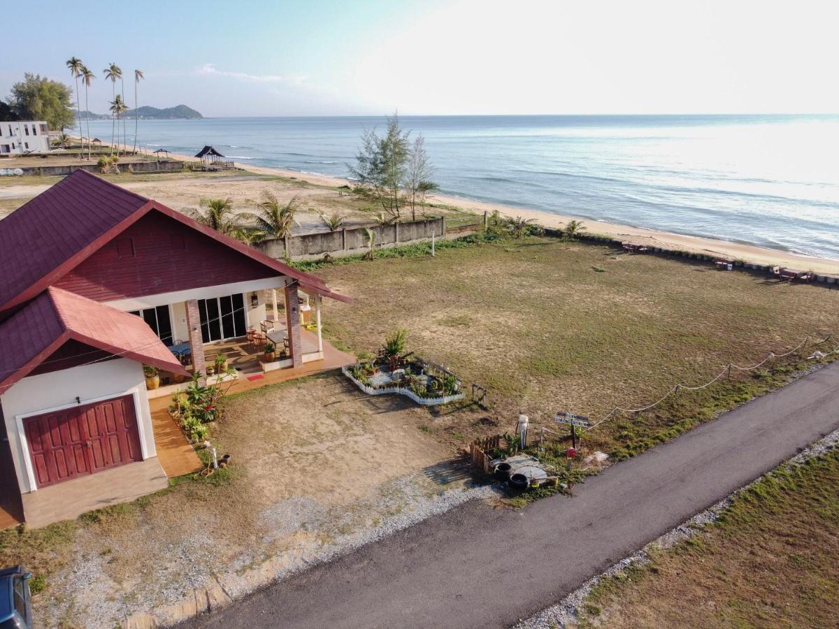 KC Beachfront Marang Exterior foto